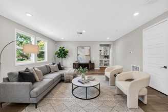 346 Chorus in Irvine, CA - Building Photo - Building Photo