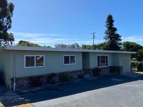 150 Eugenia Dr in Petaluma, CA - Building Photo - Building Photo