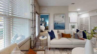 Highland Park at Northlake in Charlotte, NC - Foto de edificio - Building Photo
