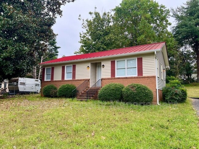 8 Cross St in Inman, SC - Building Photo - Building Photo