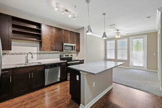 Lantower Asturia in Odessa, FL - Building Photo - Building Photo