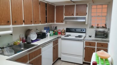 1990 W 56th St in Hialeah, FL - Building Photo - Building Photo