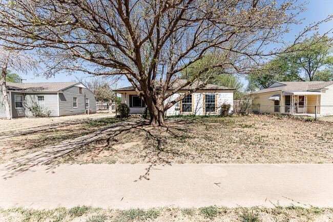 3406 27th St in Lubbock, TX - Building Photo - Building Photo