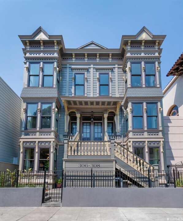 308 Bartlett St in San Francisco, CA - Building Photo