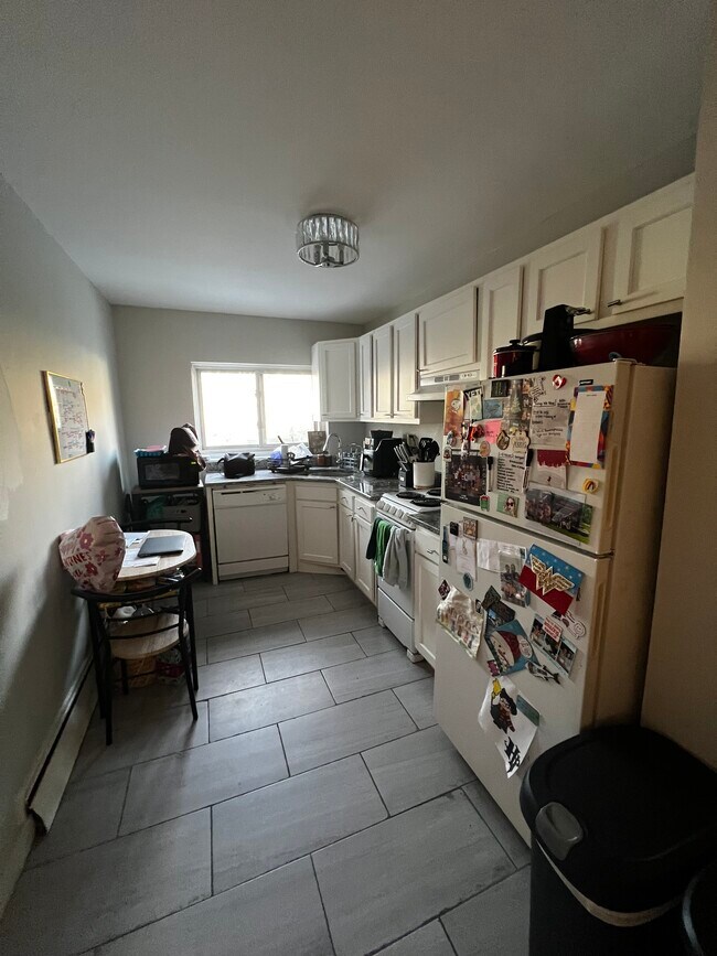 63 Selkirk Rd, Unit 3 in Boston, MA - Building Photo - Building Photo