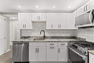 19 Coach Ln in Norwood, MA - Building Photo - Building Photo