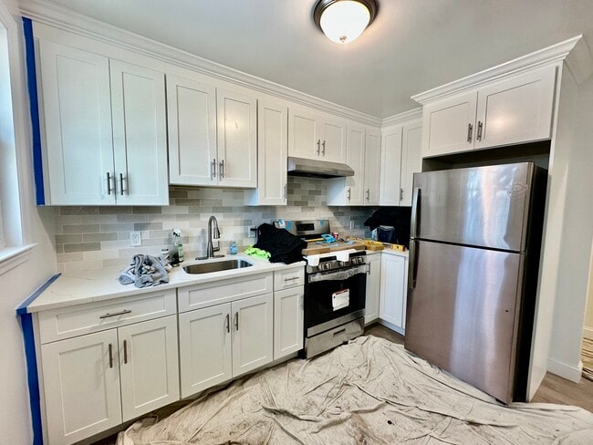 25 Harrison Ave, Unit 2