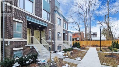 20-20 William Jackson Wy in Toronto, ON - Building Photo - Building Photo