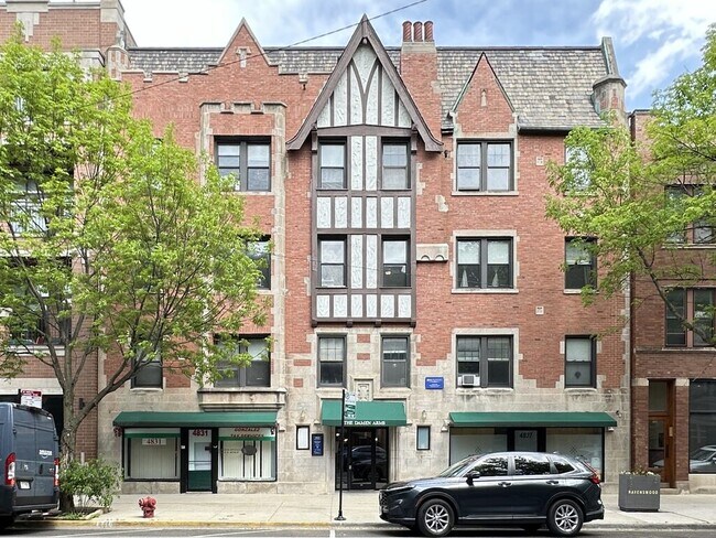 property at 4832 N Damen Ave