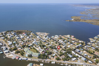 62 W 9th in Horseshoe Beach, FL - Building Photo - Building Photo