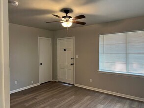 1621 Tech Ave in Bay City, TX - Building Photo - Building Photo