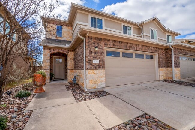 property at 1124 La Conterra Blvd