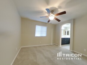 12579 W Gentle Rain Rd in Peoria, AZ - Building Photo - Building Photo