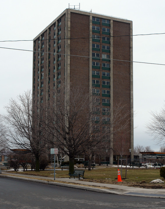 Midtown Towers in Watertown, NY - Building Photo