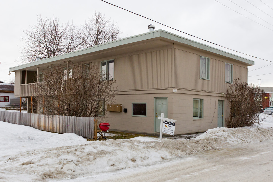 1001 W 30th Ave in Anchorage, AK - Building Photo