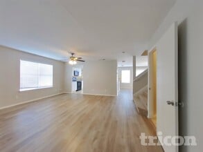 6214 Meandering Trail in Converse, TX - Building Photo - Building Photo