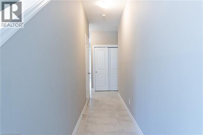 59 Pondcliffe Dr in Kitchener, ON - Building Photo - Building Photo