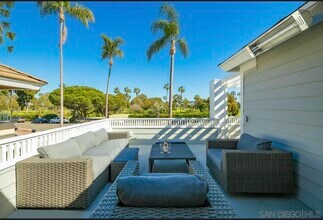 632 Glorietta Blvd in Coronado, CA - Building Photo - Building Photo