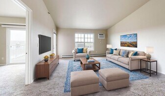 Raven Ridge Apartments in Dickinson, ND - Building Photo