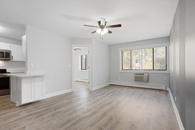 6029 N Winthrop Ave in Chicago, IL - Building Photo - Building Photo