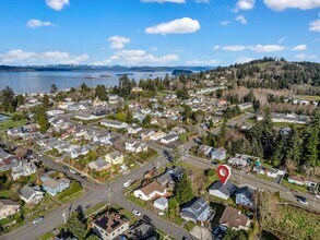 1525 7th St in Astoria, OR - Building Photo - Building Photo
