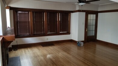 1522 E Marion St, Unit Lower in Shorewood, WI - Building Photo - Building Photo