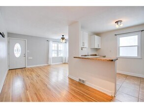 3964 Xenwood Ave S in Minneapolis, MN - Building Photo - Building Photo