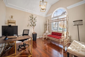 142 N Dixon Dr in Batavia, IL - Building Photo - Building Photo