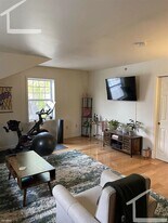 31 Raymond St in Boston, MA - Building Photo