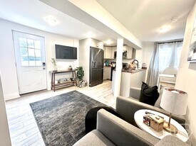 528 E 37th St in Savannah, GA - Building Photo