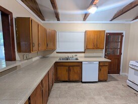 2310 W Tennessee St in Tallahassee, FL - Building Photo