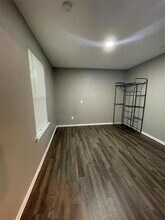2148 Brookfield Ave in Dallas, TX - Building Photo - Building Photo