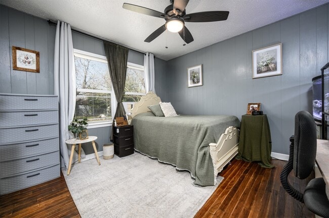 property at 506 N Main St