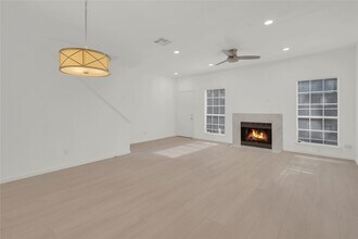 4001 Tanglewilde St in Houston, TX - Building Photo - Building Photo