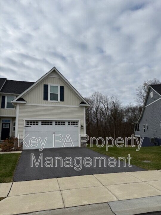 659 Thomas Penn Dr in West Grove, PA - Building Photo