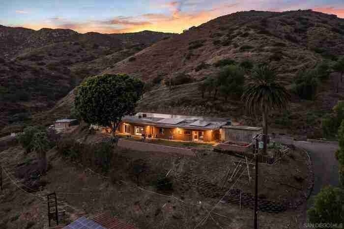 14740 Willow Rd in Lakeside, CA - Building Photo