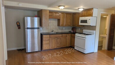 126 S 46th St, Unit AptC in Philadelphia, PA - Foto de edificio - Building Photo