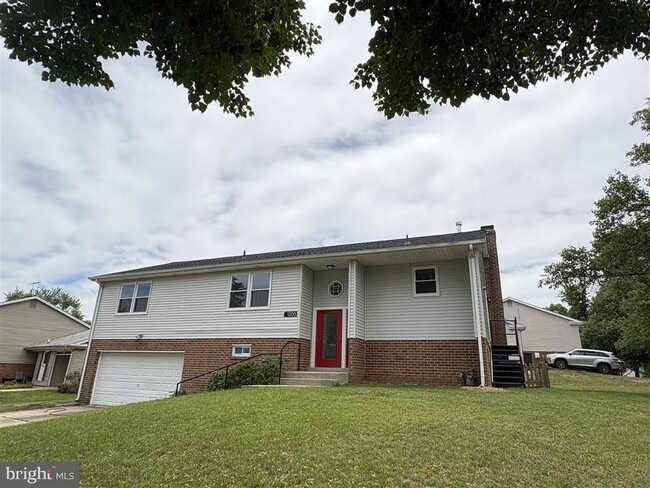property at 1205 Kings Tree Dr
