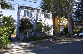 2413 Virginia St in Berkeley, CA - Foto de edificio - Building Photo