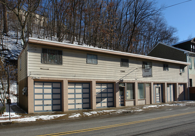 APARTMENTS in Pittsburgh, PA - Building Photo - Building Photo