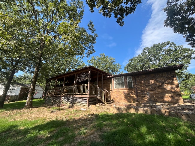 property at 22 Thornhill Dr