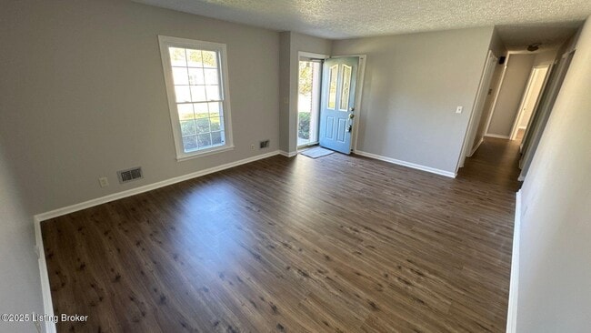 8203 Rochelle Rd in Louisville, KY - Building Photo - Building Photo