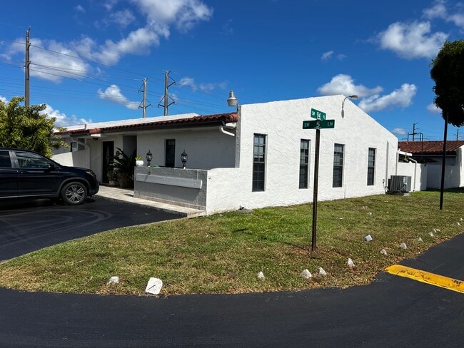 9466 SW 5th Ln in Miami, FL - Building Photo - Building Photo