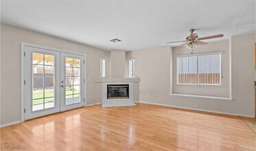 1813 Navajo Lake Way in Las Vegas, NV - Building Photo - Building Photo