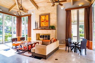 Vista Verde in Orlando, FL - Foto de edificio - Interior Photo