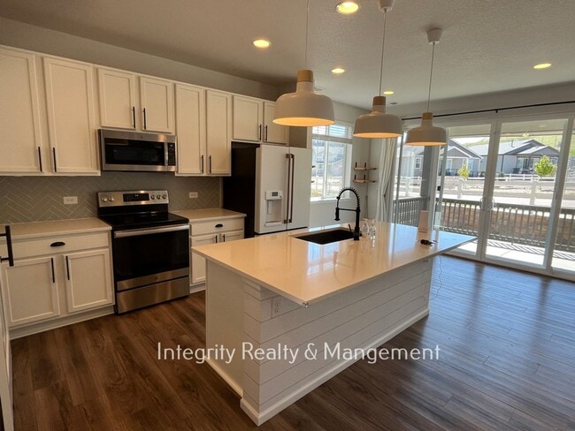 property at 3455 Cade Ct