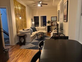 2614 N Racine Ave, Unit 2602 in Chicago, IL - Building Photo