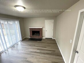 30020 43rd Pl S in Auburn, WA - Foto de edificio - Building Photo