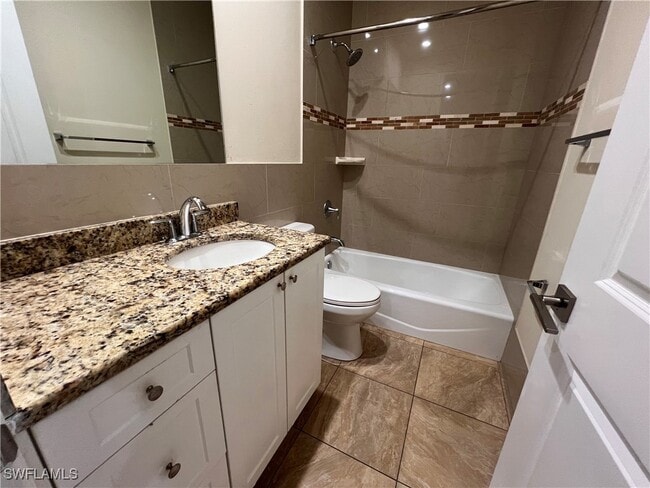 5301 Coronado Pkwy in Naples, FL - Building Photo - Building Photo