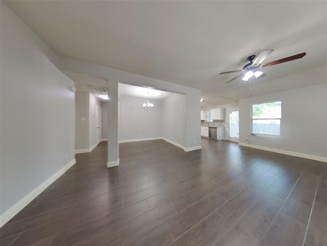 5019 Willow Point Dr in Conroe, TX - Building Photo - Building Photo